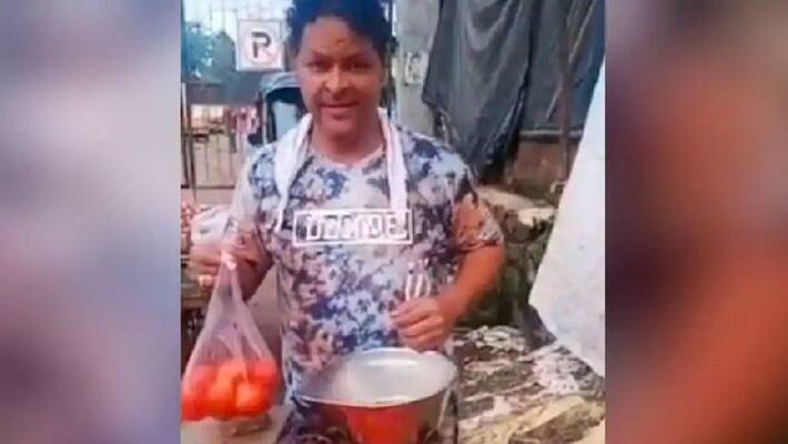 Actor Javed Hyder sells vegetables to make ends meet Actor Javed Hyder sells vegetables to make ends meet