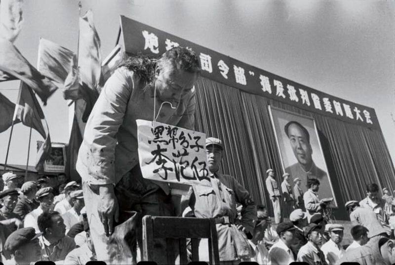 photographer who documented cultural revolution days