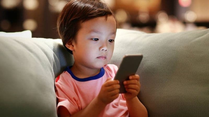 How to limit your kids  phorn usage and social  media