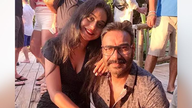 Kajol flies to Singapore with daughter Nysa amid pandemic ADB