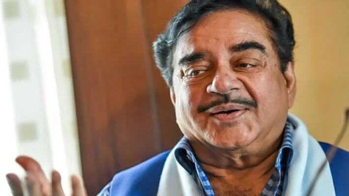 Shatrughan sinha funny tweet Viral on Chinese who do not play cricket KPG Shatrughan sinha funny tweet Viral on Chinese who do not play cricket KPG