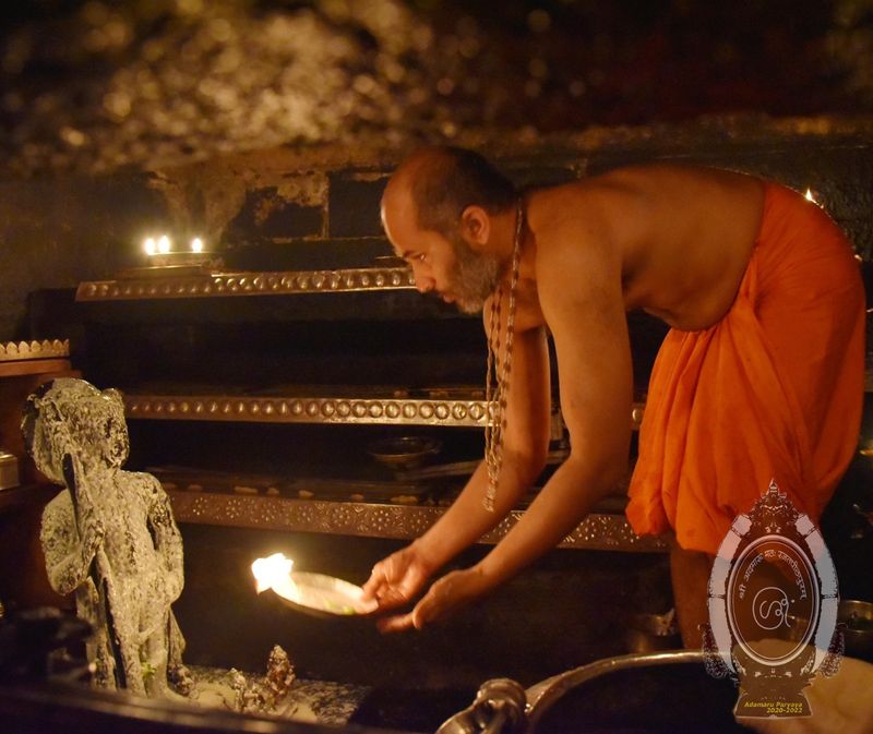 ಶ್ರೀಪಾದರು, ಪಲಿಮಾರು ಮಠಾಧೀಶರಾದ ಶ್ರೀ ವಿದ್ಯಾಧೀಶ ತೀರ್ಥ,ಶ್ರೀಪಾದರು, ಪೇಜಾವರ ಮಠಾಧೀಶರಾದ ಶ್ರೀ ವಿಶ್ವಪ್ರಸನ್ನತೀರ್ಥರೂ ಭಾಗವಹಿಸಿದ್ದರು