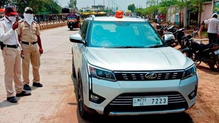 Police inspector stops collectors car for illegal beacon light Police inspector stops collectors car for illegal beacon light