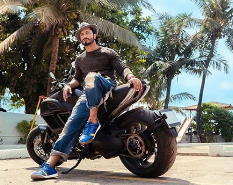 ಜೂನ್ 29ರಂದು ಡಿಸ್ನಿ-ಹಾಟ್ಸ್ಟಾರ್ ಬಾಲಿವುಡ್ ನ 7 ಸಿನಿಮಾಗಳನ್ನು ರಿಲೀಸ್ ಮಾಡುವುದಾಗಿ ಒಪ್ಪಿಕೊಂಡಿದೆ.