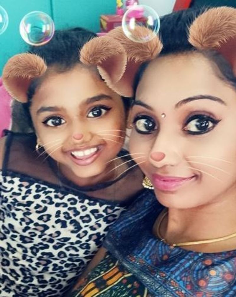 அட செம்ம கியூட் போஸ் 