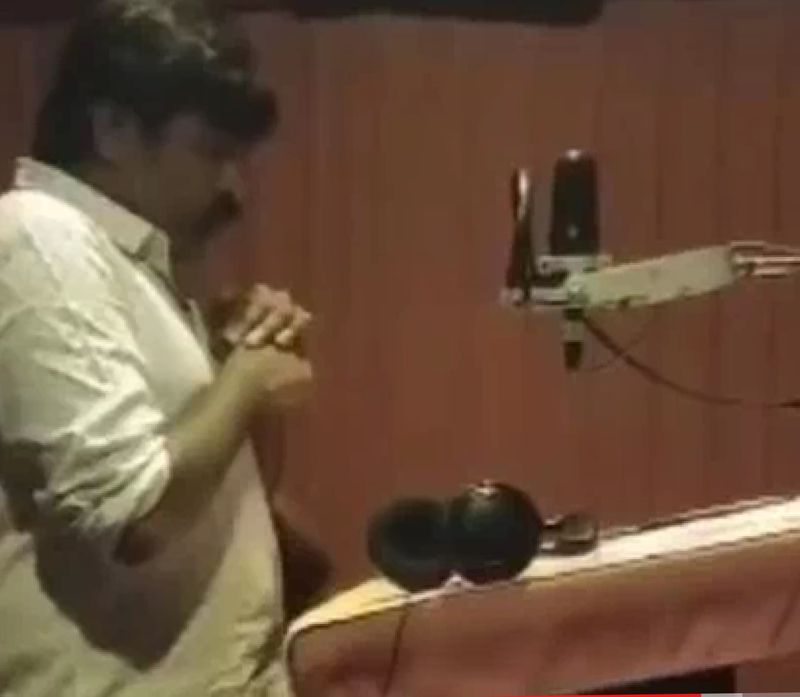 அவர் படங்களுக்கு வீட்டிலே பின் குரல் கொடுக்கும் வசதி அமைத்து கொண்டார் 