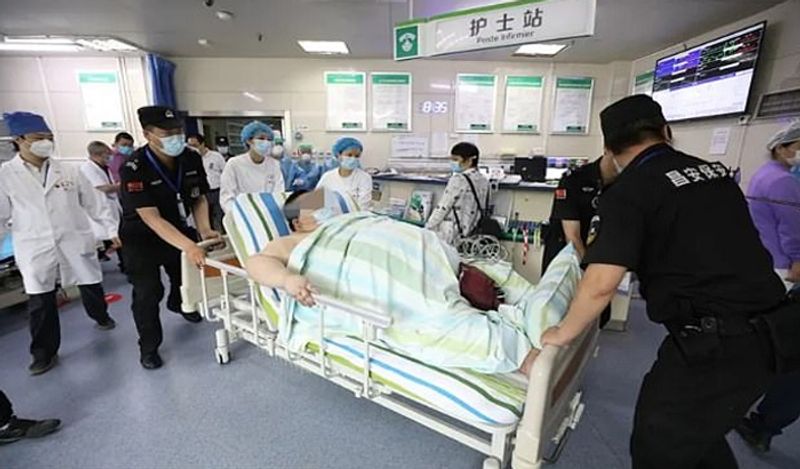 chinese man gained 101 kg weight in just 5 months staying home during lockdown kph