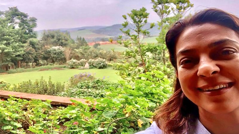 Juhi chawla Tweet After receive vegetables in wrapped with plastic KPG