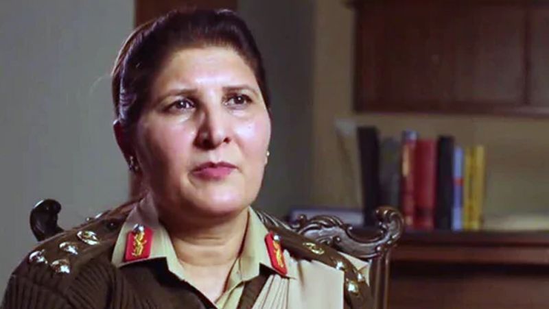 Pakistan nigar johar becomes first armys female lieutenant general Know All About her KPY