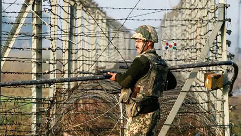 Pakistan nigar johar becomes first armys female lieutenant general Know All About her KPY