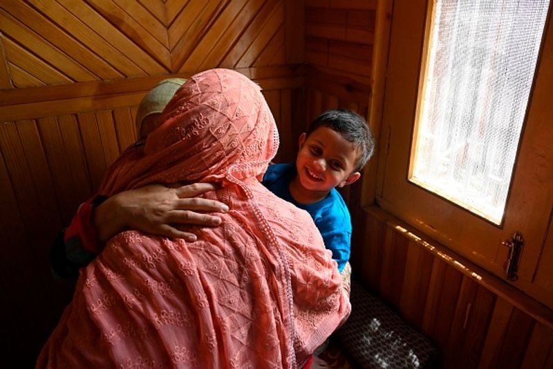 CRPF rescues 3-year old innocent in Sopore Kashmir kpn