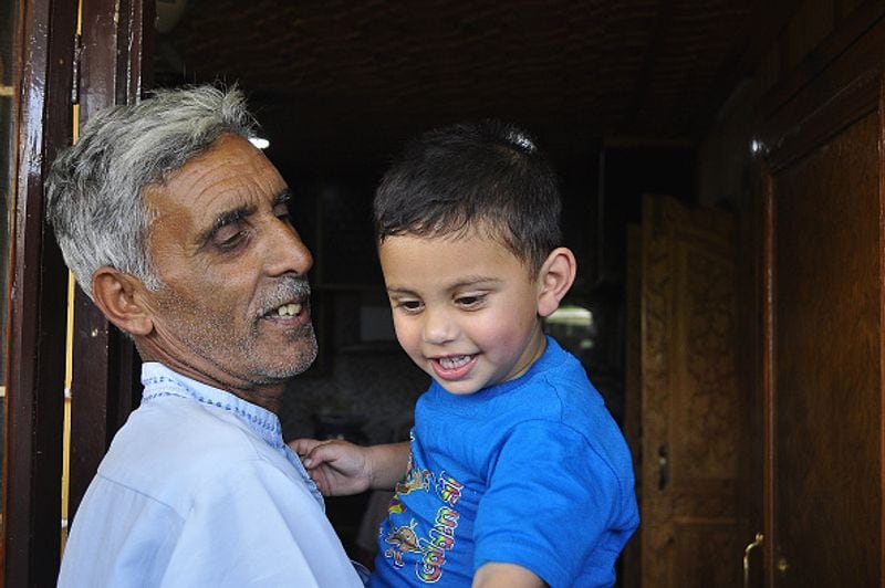 CRPF rescues 3-year old innocent in Sopore Kashmir kpn