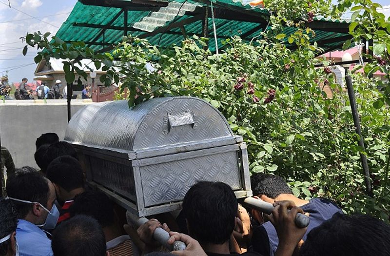CRPF rescues 3-year old innocent in Sopore Kashmir kpn