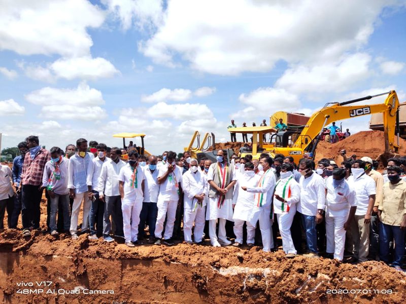 tpcc chief uttam kumar visits kondapochamma sagar project in siddipet