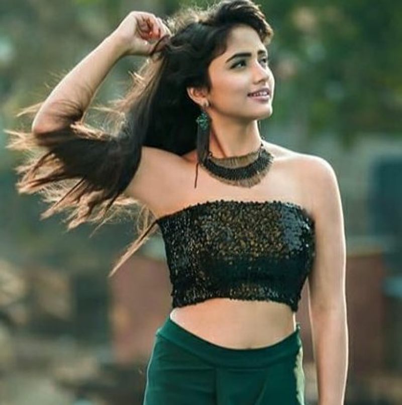 Nisha Guragain TikTok Star Personal Life Facts After 59 Chinese Apps Ban In India kpn