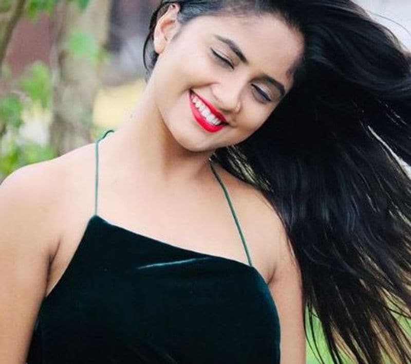 Nisha Guragain TikTok Star Personal Life Facts After 59 Chinese Apps Ban In India kpn