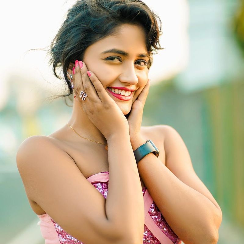 Nisha Guragain TikTok Star Personal Life Facts After 59 Chinese Apps Ban In India kpn