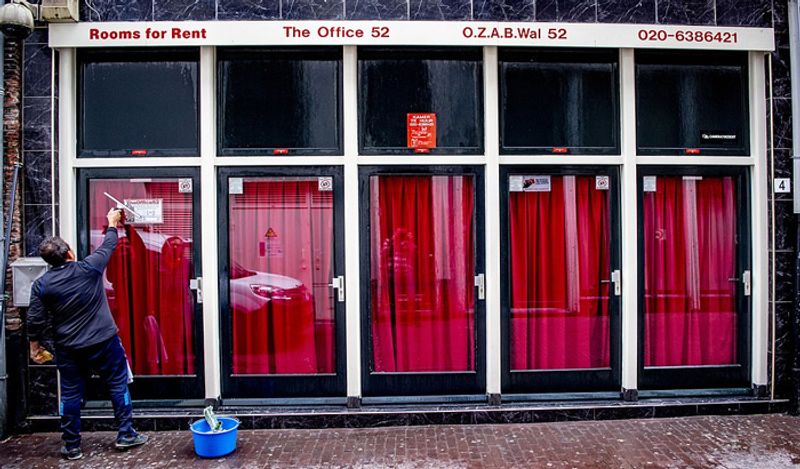 red light area opened in amsterdam during corona epidemic kph