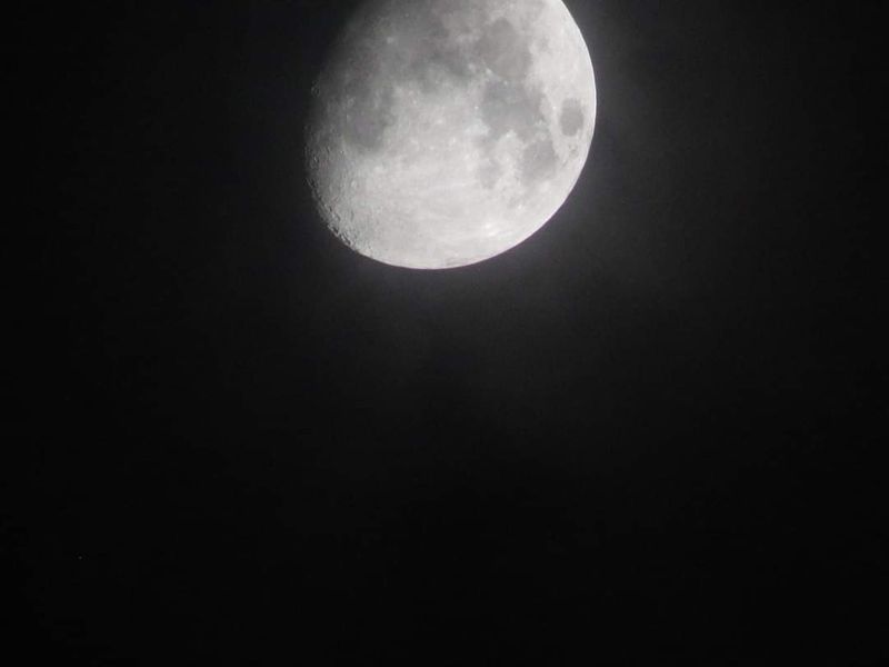 no liquid water on moon but oxygen creating rust on moon says chandrayan 1 data bsm