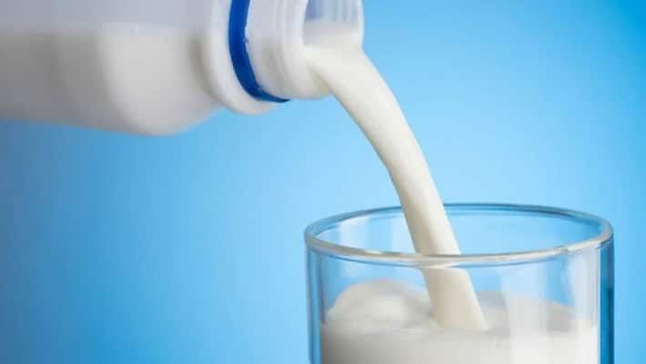 Cow Milk : Nutrition Facts and Health Effects Cow Milk : Nutrition Facts and Health Effects