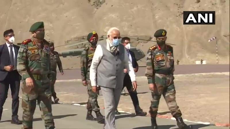 PM Modi reached Leh on secret tour, then shouted slogans of Vande Mataram and Bharat Mata
