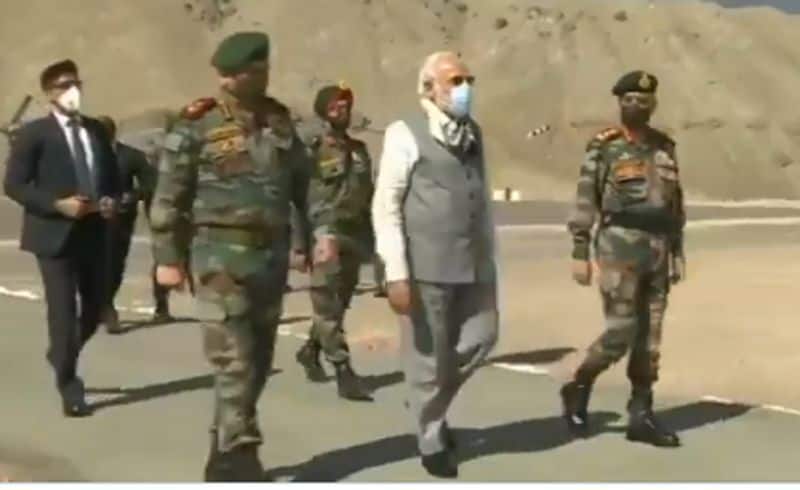 prime minister modi speech among army at lay