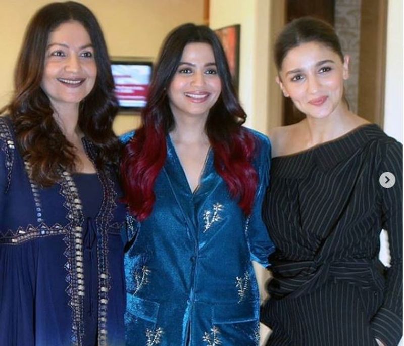 আলিয়ার দিদি জানিয়েছিলেন, দ্বিতীয়াবার আবার হুমকি পেলে প্রয়োজন হলে সেই ব্যক্তির নাম প্রকাশ্যে এন এবার আইনি পথের ব্যবস্থা নেবেন। কিন্তু পূজা ভাট সে কথা বলেননি।