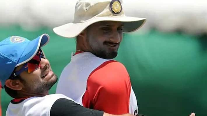 team india captain Virat Kohli Shares "Throwback To Fatter Times" On Harbhajan Singh's 40th Birthday team india captain Virat Kohli Shares "Throwback To Fatter Times" On Harbhajan Singh's 40th Birthday