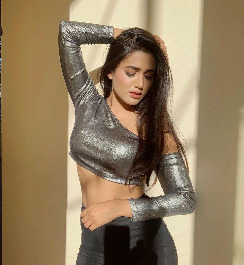 Tik Tok star Garima Chaurasia profiles facts 59 Chinese apps banned in India kpn