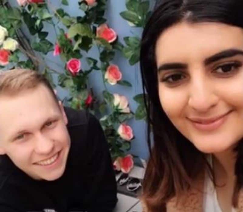 actor abbas daughter emira photo goes viral in social media
