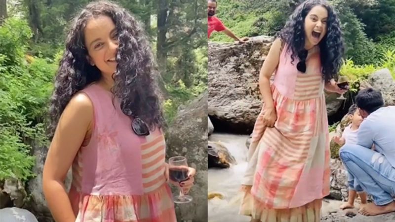 কয়েকদিন আগেই কঙ্গনা দাবি করেছেন, আমাকেও যদি ঝুলন্ত অবস্থায় পাওয়া যায়, জানবেন যে আমি আত্মহত্যা করিনি। এই মন্তব্য প্রকাশ্যে আসার পরই জোর জল্পনা শুরু হয়েছে বি-টাউনে।