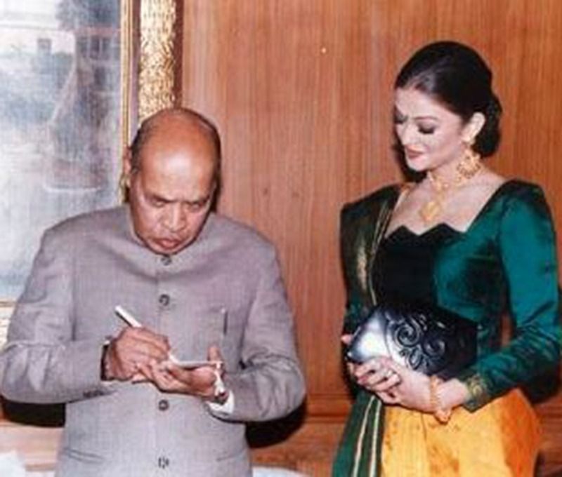 ভারতীয় নারী হিসেবে বিশ্বের দরবারে নিজেকে পৌঁছে দেওয়ার চেষ্টায় প্রতিবারই সফল হয়েছেন তিনি। তাঁকে নিয়ে বিদেশেও কম উত্তেজনা ছিল না।