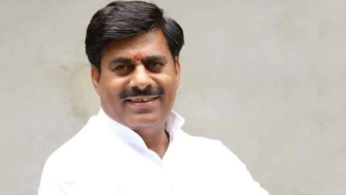 For every voter who votes for us, Rs. We will give 6 thousand - Karnataka BJP MLA Ramesh Jarkiholi's public statement For every voter who votes for us, Rs. We will give 6 thousand - Karnataka BJP MLA Ramesh Jarkiholi's public statement