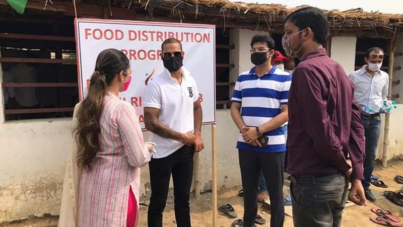 Covid 19 Shikhar Dhawan gives surprise to visit pakistani hindu refugees camps And donate toilet Cricket kit Also KPY