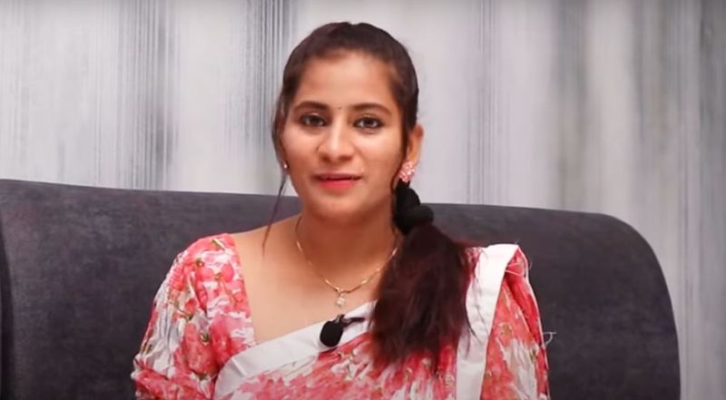 కొత్త యాంకర్ కాబట్టి తడబడిందో లేక వర్మను తక్కువ అంచనా వేసిందో గాని ఓ టింగరి క్వశ్చన్ అడిగింది. ముందు నగ్నం, కరోనా వైరస్ సినిమాల గురించి మాట్లాడిన యాంకర్ నెమ్మదిగా వర్మ ఆరాధ్య దేవత శ్రీదేవి టాపిక్ తీసుకువచ్చింది. అంతేకాదు వర్మకే కోపం తెప్పించే సిల్లీ క్వశ్చన్ అడిగింది.