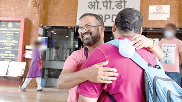 Goa Doctor COVID-19 Treatment Returns Home After 98 Days Goa Doctor COVID-19 Treatment Returns Home After 98 Days