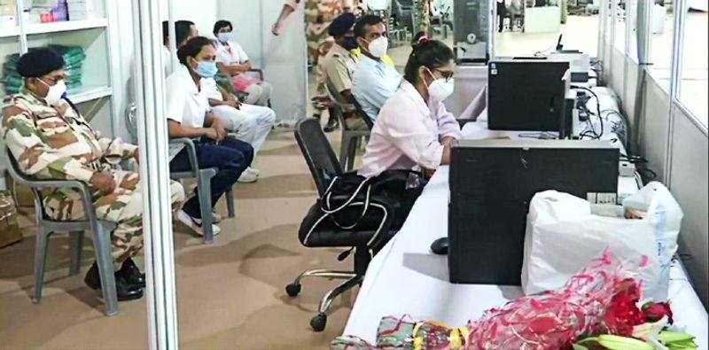 দিল্লি সরকার এই কেন্দ্রকে প্রশাসনিক সহায়তা দেবে। তবে, মূল পরিচালনার দায়িত্বে রয়েছে ইন্দো-তিব্বত সীমান্ত পুলিশ। রাধা সোয়ামি বিয়াস ধর্মীয় সম্প্রদায়ের স্বেচ্ছাসেবীরাও এই কেন্দ্রটি চালাতে সহায়তা করবেন।