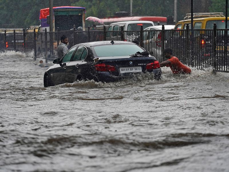 Mumbai hit by heavy rains and floods KPP
