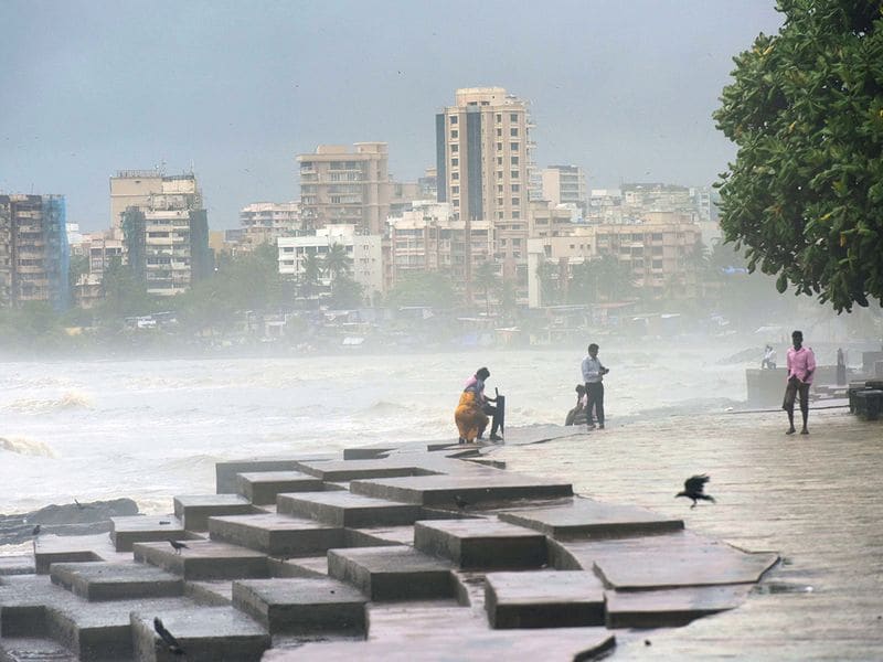 Mumbai hit by heavy rains and floods KPP