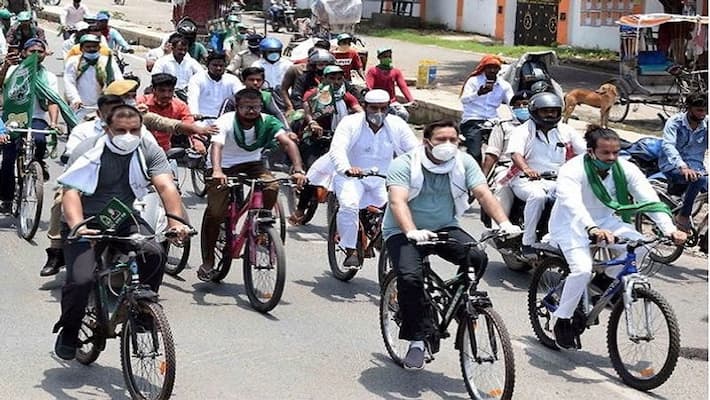 RJD leaders cycled 5 km, Tejashwi taunts BJP ASA RJD leaders cycled 5 km, Tejashwi taunts BJP ASA