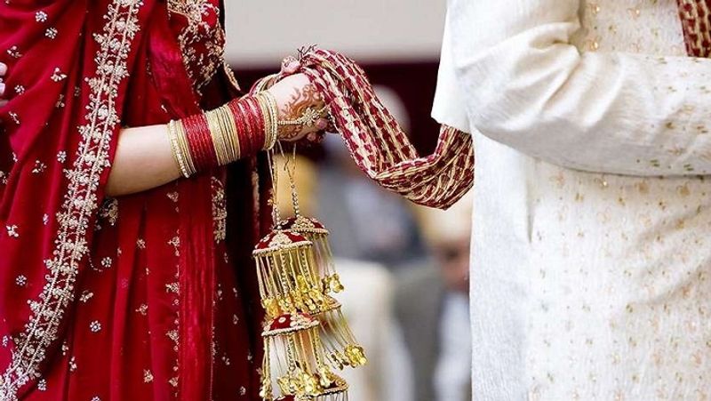 Bihar police got married couple for lover ASA