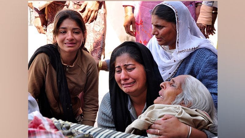 Accident photos, pictures showing of accidents in India kpa