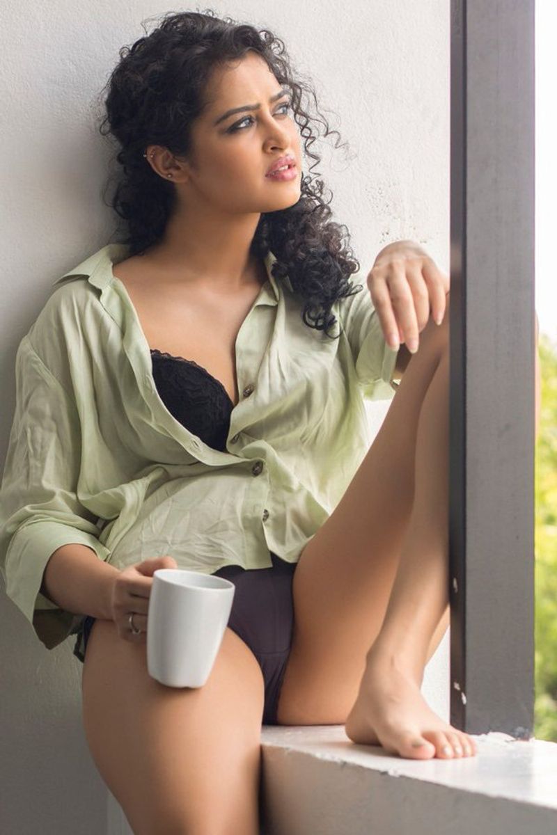 Ram Gopal Varma Next Movie Thriller Heroine Apsara Rani Photos