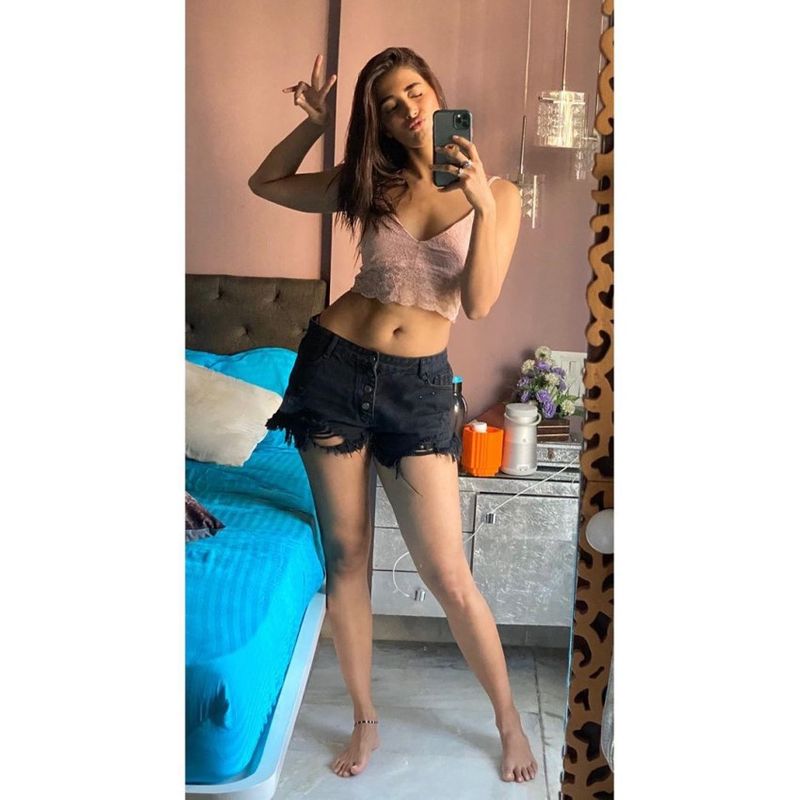 some sizzling pictures of the model turned actress Pooja Hegde