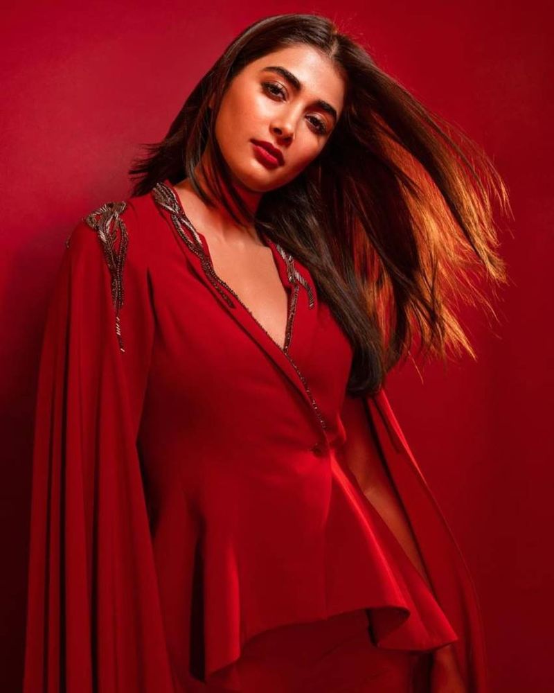 some sizzling pictures of the model turned actress Pooja Hegde