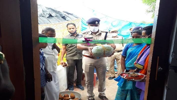Telangana DGP Mahender Reddy happy with Siricilla SP Rahul Hegde Telangana DGP Mahender Reddy happy with Siricilla SP Rahul Hegde