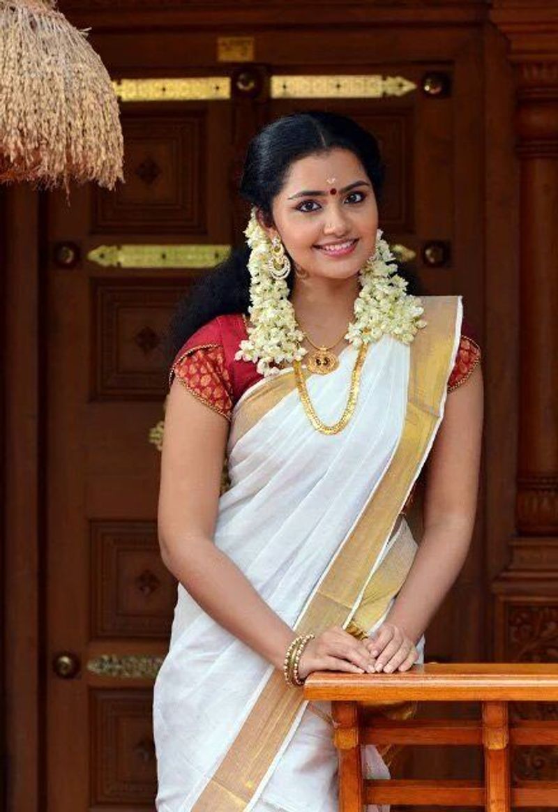 சுழலியாக வந்து ரசிகர்களை சுழட்டிப்போட்ட அனுபமா 