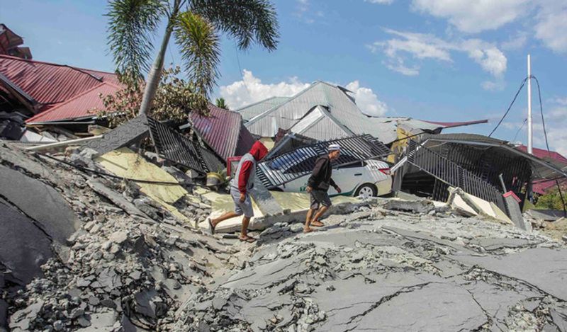 why worlds largest country based on islands indonesia is worst hit by earthquakes kph