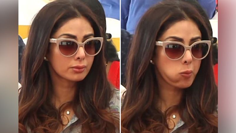 sridevi film mom completed three year of release actress done plastic surgery to look beautifull KPJ