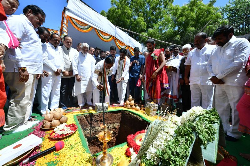 new secretariat bulding foundation programe at telangana in 2019